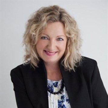 Kirsten Bishop, Manager